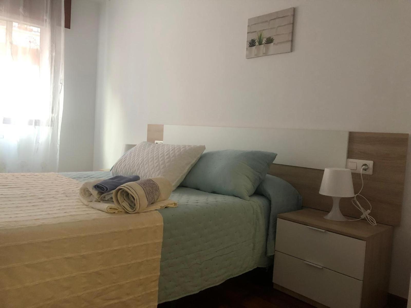 Apartamento Xacobe Grove, 120 Metros Totalmente Equipado, Luminoso, Centrico Y Con Plaza De Garaje O Grove Kültér fotó